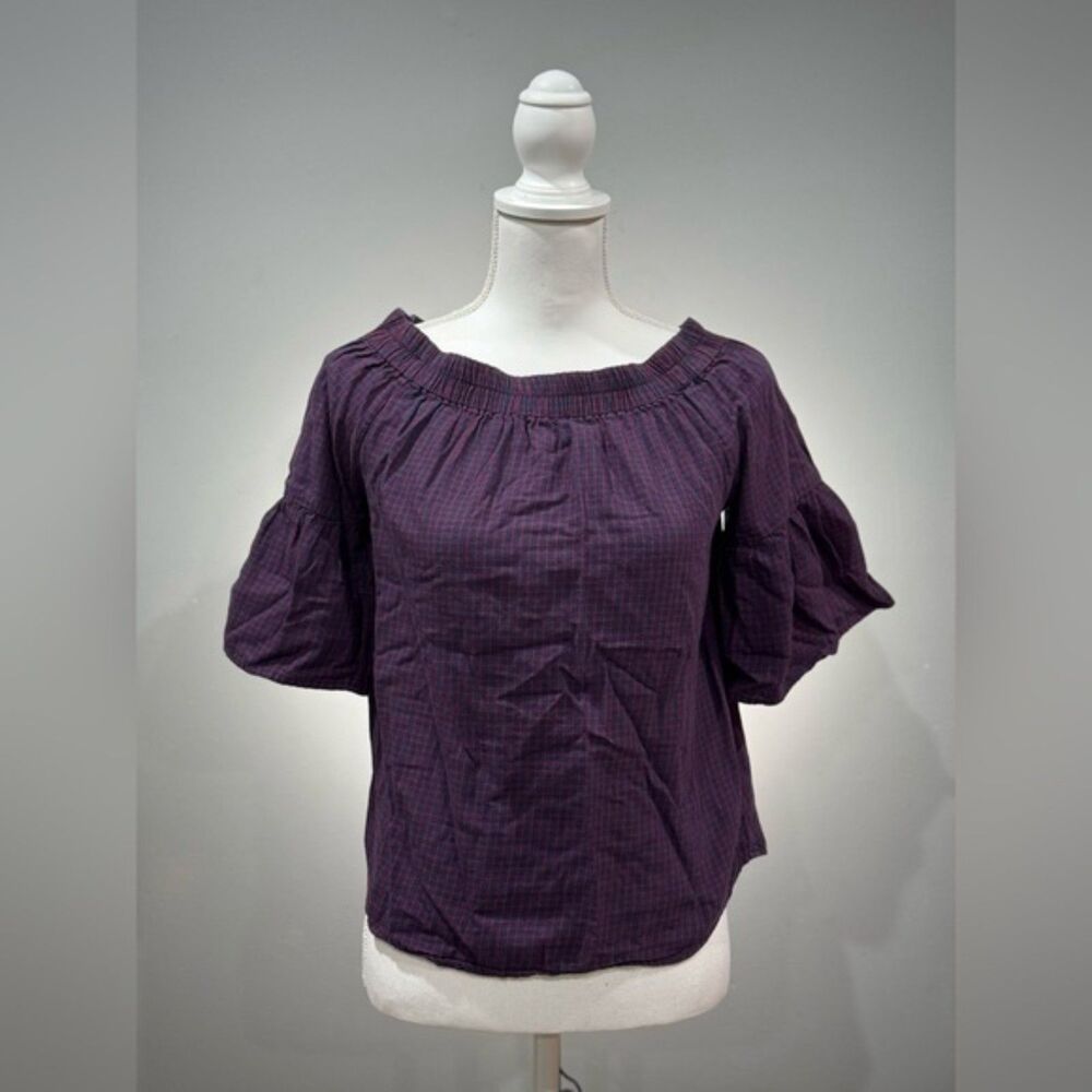 CLEARANCE! Off Shoulder Bell Sleeve Top Size S EUC